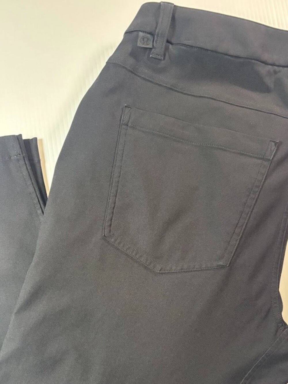 Lululemon ABC Classic Pants Mens Size 32x29 Black Warpstreme Stretch